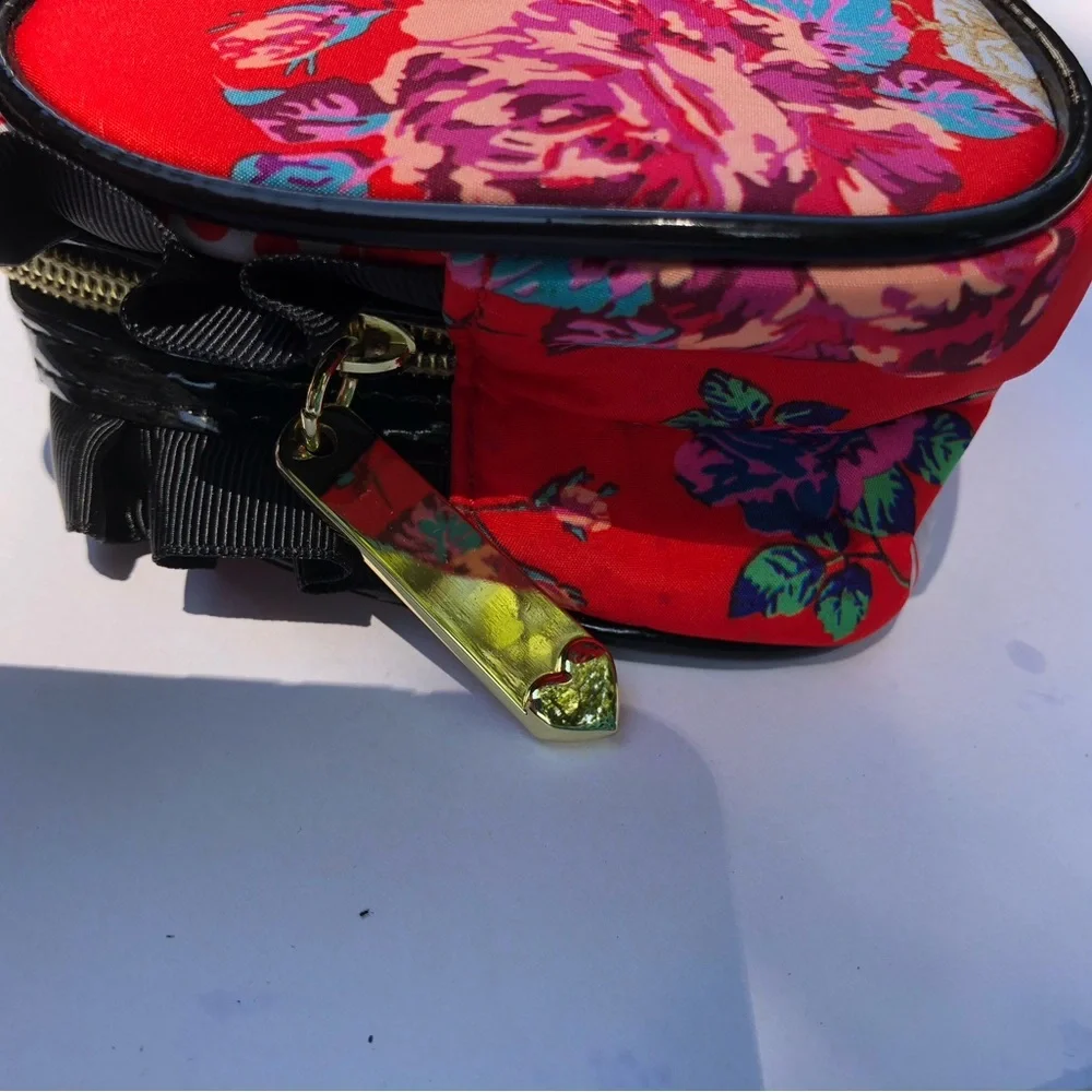 Betsey Johnson Ruffle Red Skull Highness Roses Makeup Cosmetic Bag & Wipes